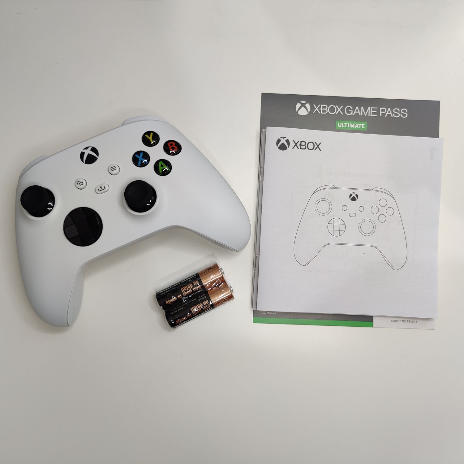 Xbox Series X 手把內容物